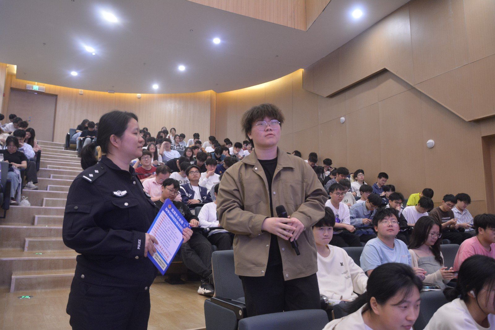 1743469325773219.png 图片3.png