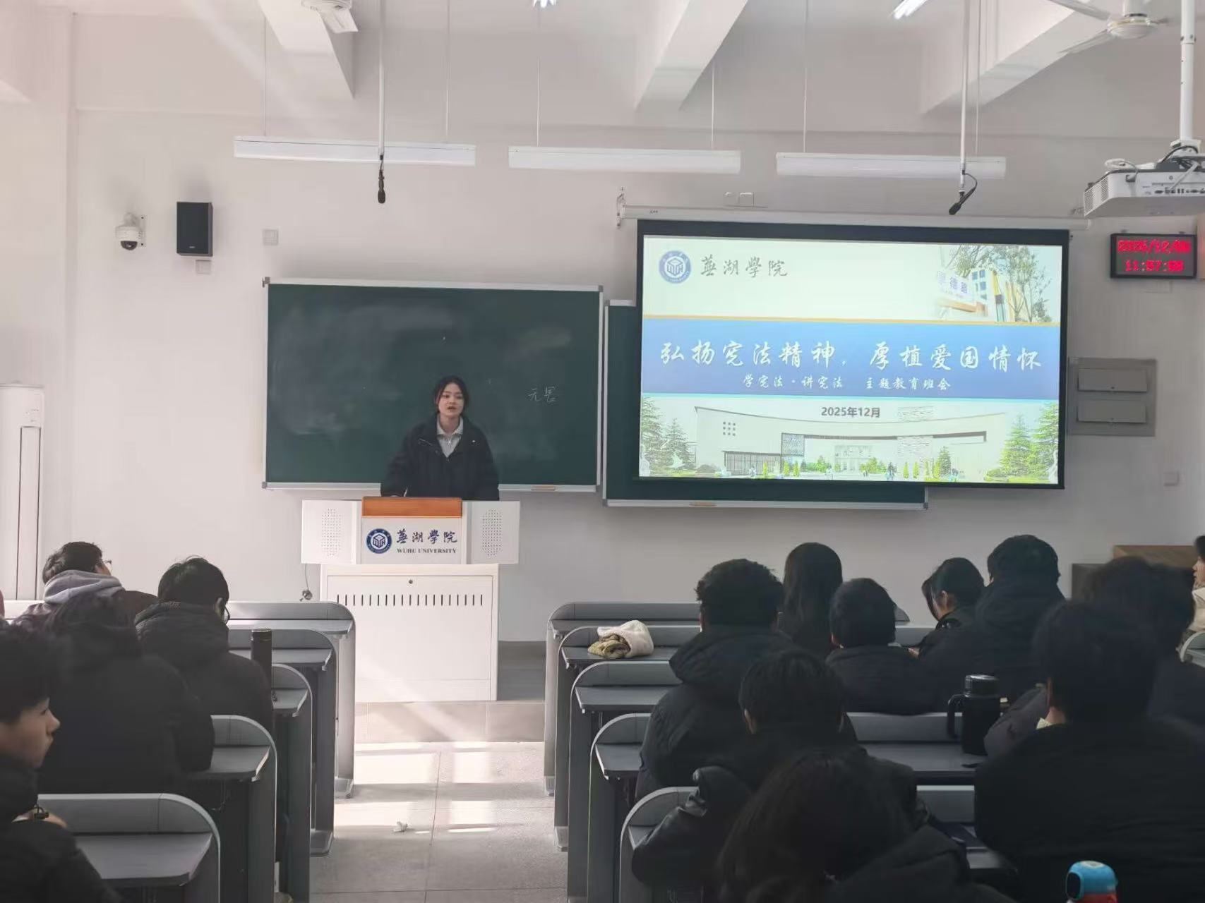 cba84e41775a83647e57ec4ab3c78557.jpg
